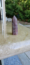 Load image into Gallery viewer, Lavender Quartz Point