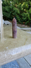 Load image into Gallery viewer, Lavender Quartz Point