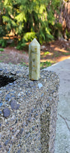 Load image into Gallery viewer, Nephrite Jade Point
