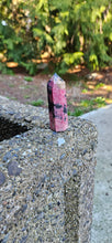 Load image into Gallery viewer, Rhodonite Point