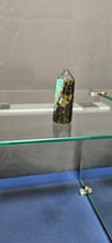 Load image into Gallery viewer, Labradorite Point