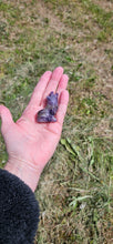Load image into Gallery viewer, Amethyst Wolf