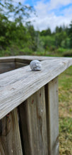 Load image into Gallery viewer, Howlite Mini Skull