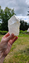 Load image into Gallery viewer, Clear Quartz Point