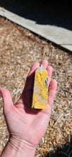 Load image into Gallery viewer, Bumblebee Jasper Point