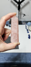 Load image into Gallery viewer, Rose Quartz Point