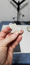 Load image into Gallery viewer, Clear Quartz Elephant