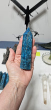 Load image into Gallery viewer, Blue Apatite Tower
