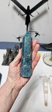 Load image into Gallery viewer, Blue Apatite Tower