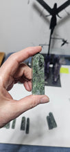 Load image into Gallery viewer, Chrome Diopside Point