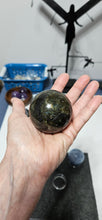Load image into Gallery viewer, Labradorite Sphere