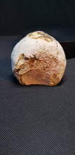 Load image into Gallery viewer, Agate with Druzy