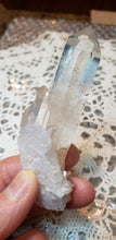 Load image into Gallery viewer, Clear Quartz Point