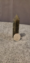 Load image into Gallery viewer, Labradorite Point