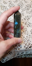 Load image into Gallery viewer, Labradorite Point