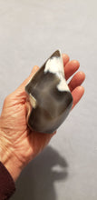 Load image into Gallery viewer, Orca Agate Flame