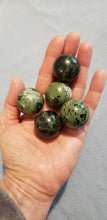 Load image into Gallery viewer, Kambaba Mini Sphere