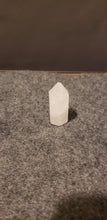 Load image into Gallery viewer, Clear Quartz Mini Point