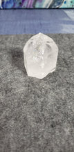 Load image into Gallery viewer, Clear Quartz Point