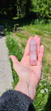 Load image into Gallery viewer, Rose Quartz Point
