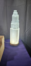 Load image into Gallery viewer, Selenite Lamp
