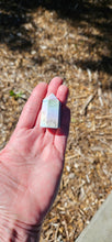 Load image into Gallery viewer, Aura Howlite Point
