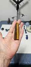 Load image into Gallery viewer, Tiger Eye Point
