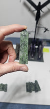 Load image into Gallery viewer, Chrome Diopside Point
