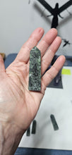 Load image into Gallery viewer, Chrome Diopside Point
