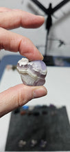 Load image into Gallery viewer, Amethyst Snail
