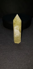 Load image into Gallery viewer, Lemon Quartz Point
