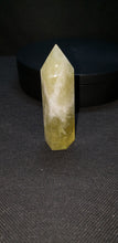 Load image into Gallery viewer, Lemon Quartz Point
