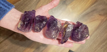 Load image into Gallery viewer, Amethyst Raw medium
