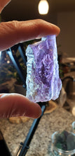 Load image into Gallery viewer, Amethyst Raw medium
